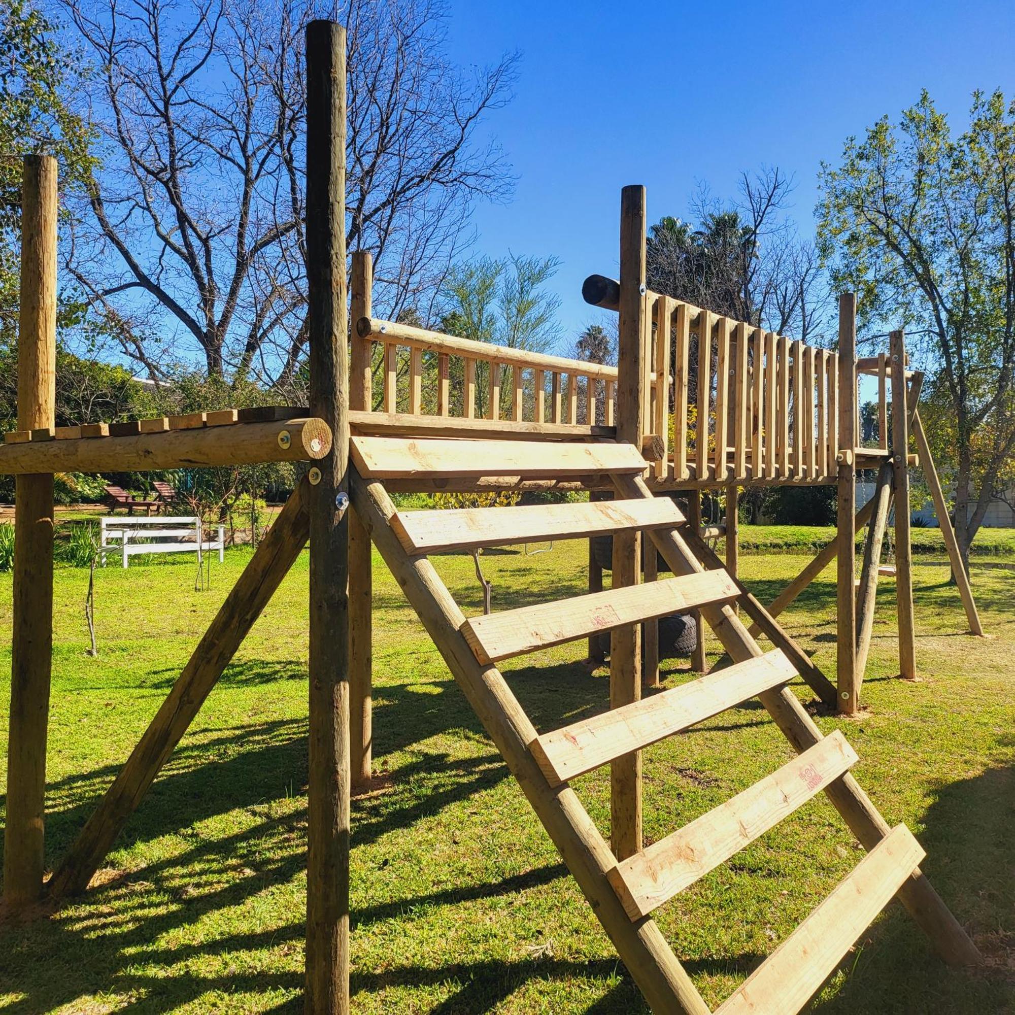 קלאנוויליאם Rosenhof Cabins מראה חיצוני תמונה