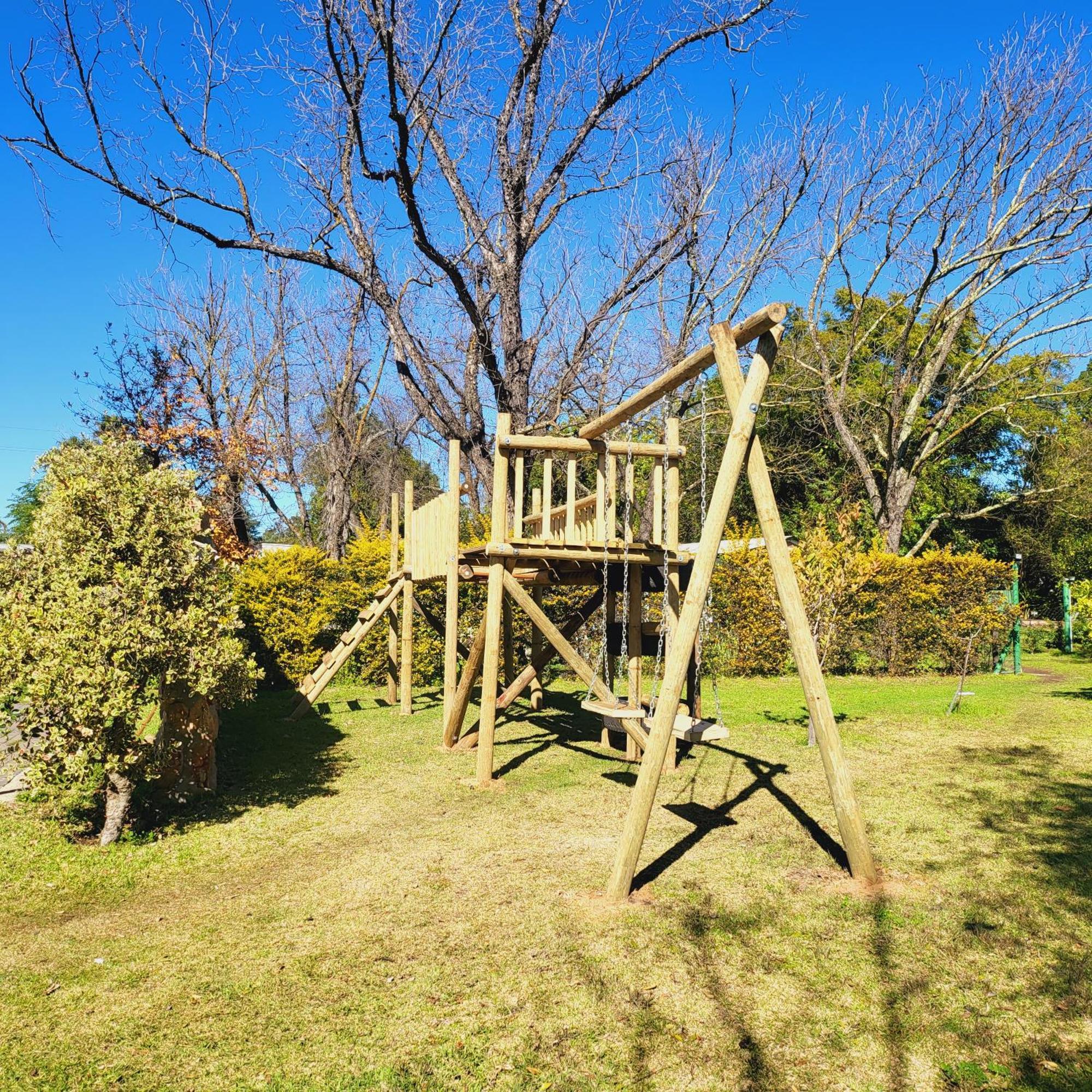 קלאנוויליאם Rosenhof Cabins מראה חיצוני תמונה